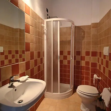 Bliss With Pool, Wine And Tails *