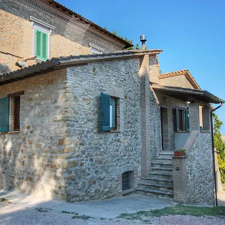 Дом отдыха Bliss With Pool, Wine And Tails