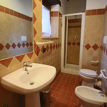 Bliss With Pool, Wine And Tails Гуальдо-Каттанео